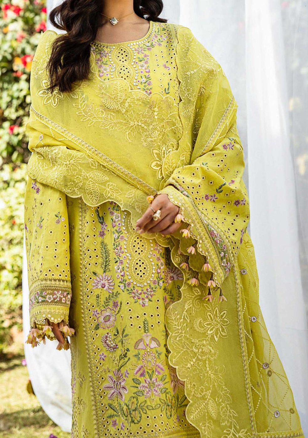 Akbar Aslam Nivelle Pakistani Luxury Lawn - db28191