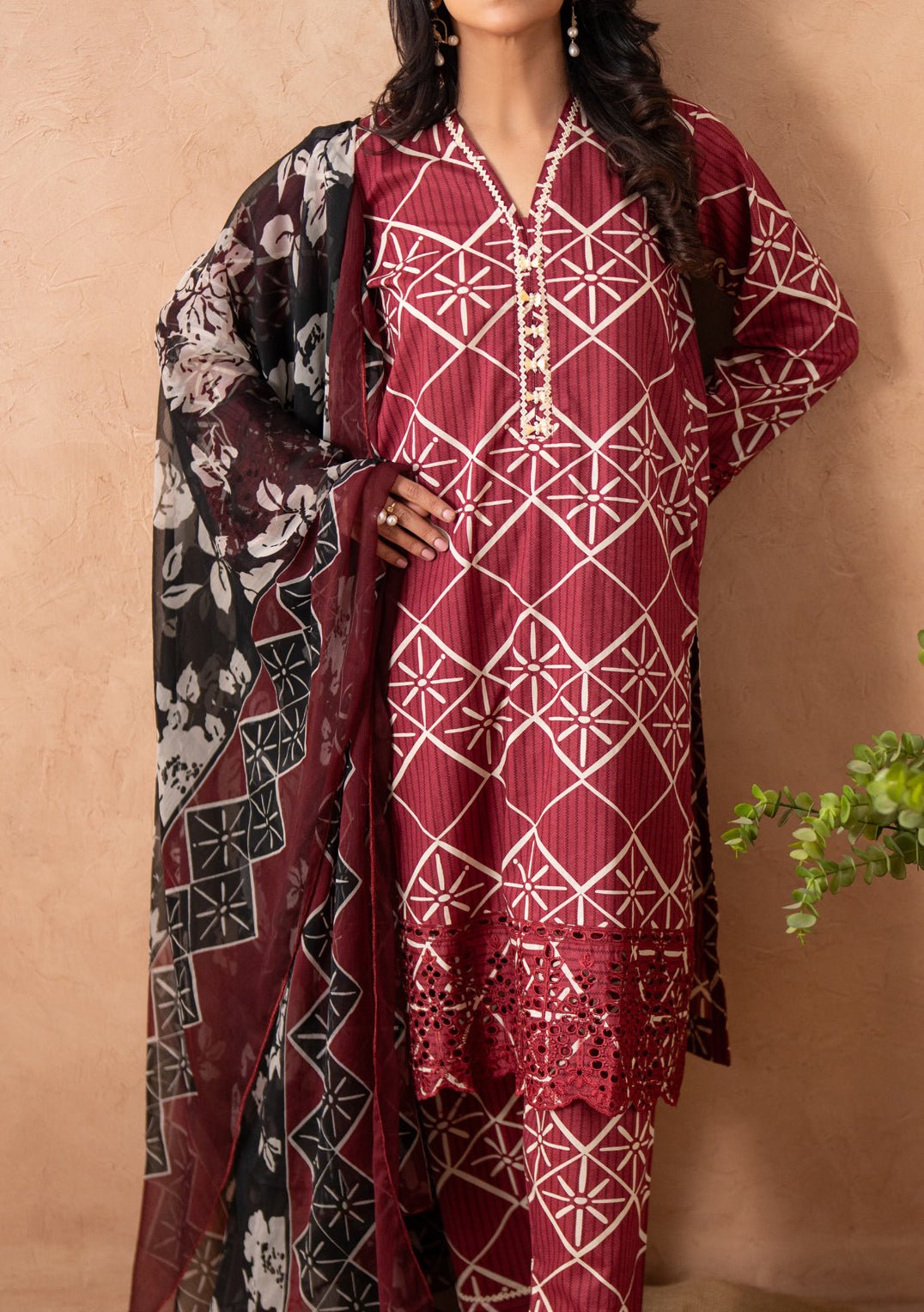Regalia Chikankari Embroidered Lawn - db29160