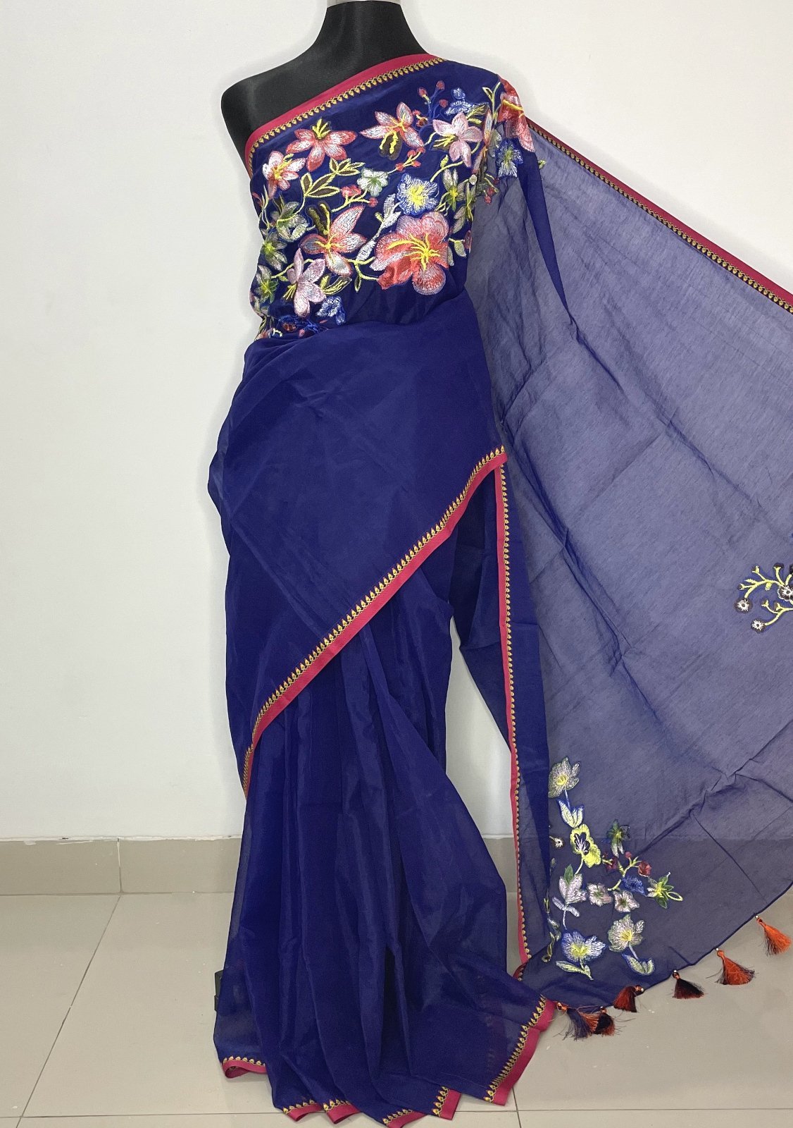 Boutique Designer Embroidered Dhakai Silk Saree: Deshi Besh.