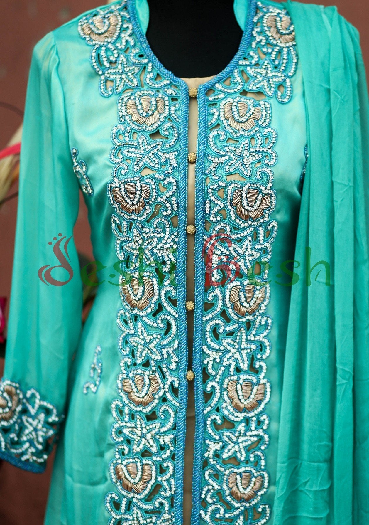 Designer Georgette Boutique Salwar Kameez Suit: Deshi Besh.