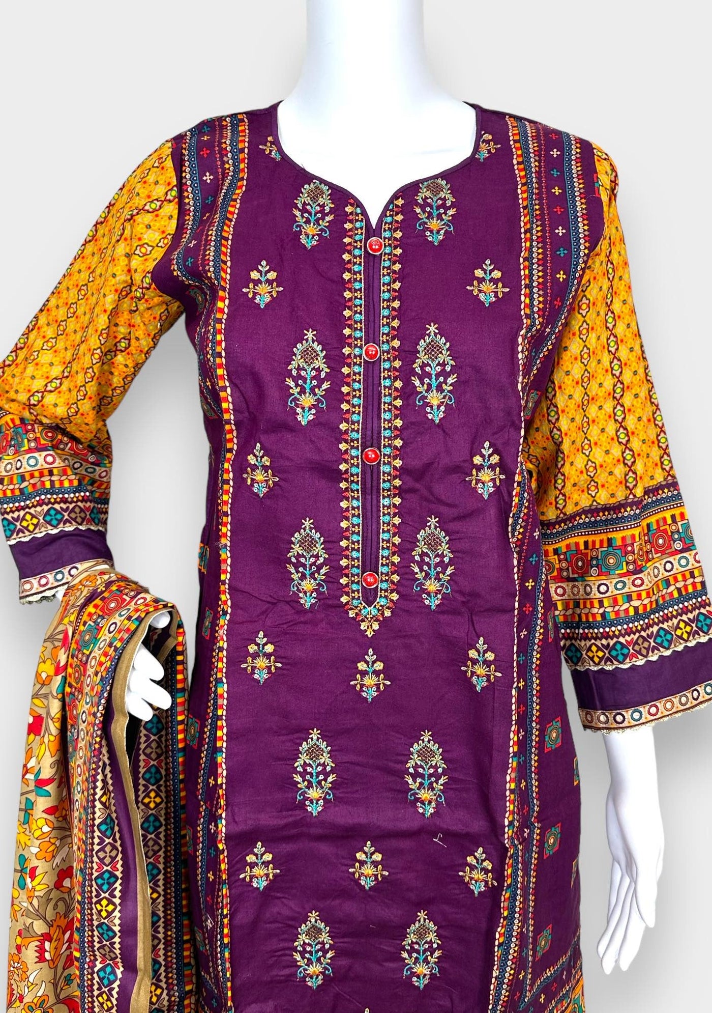 Embroidered 3 Pieces Pakistani Cotton Dress - db25696