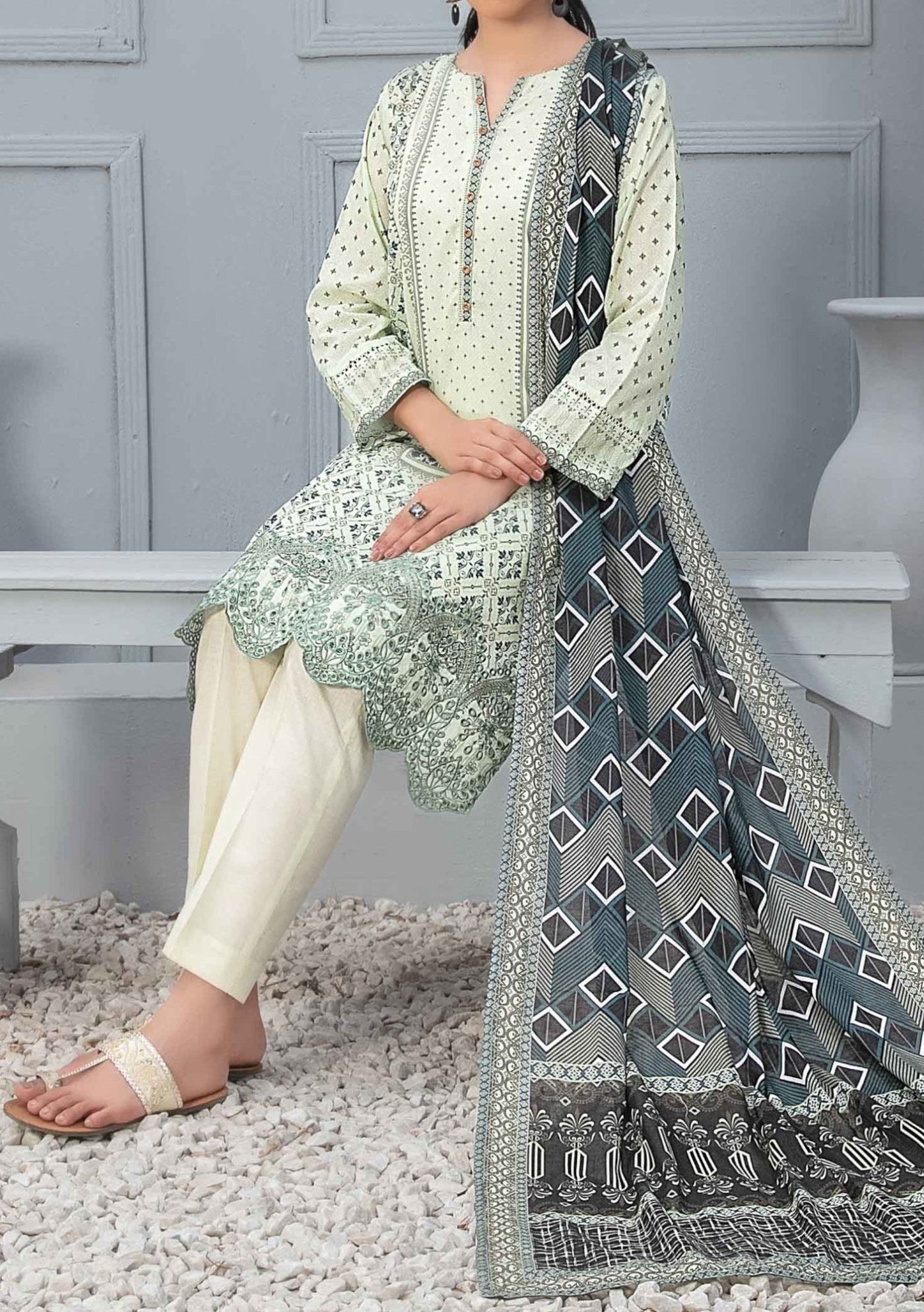 Tawakkal Cloite Embroidered Printed Lawn Dress - db25580