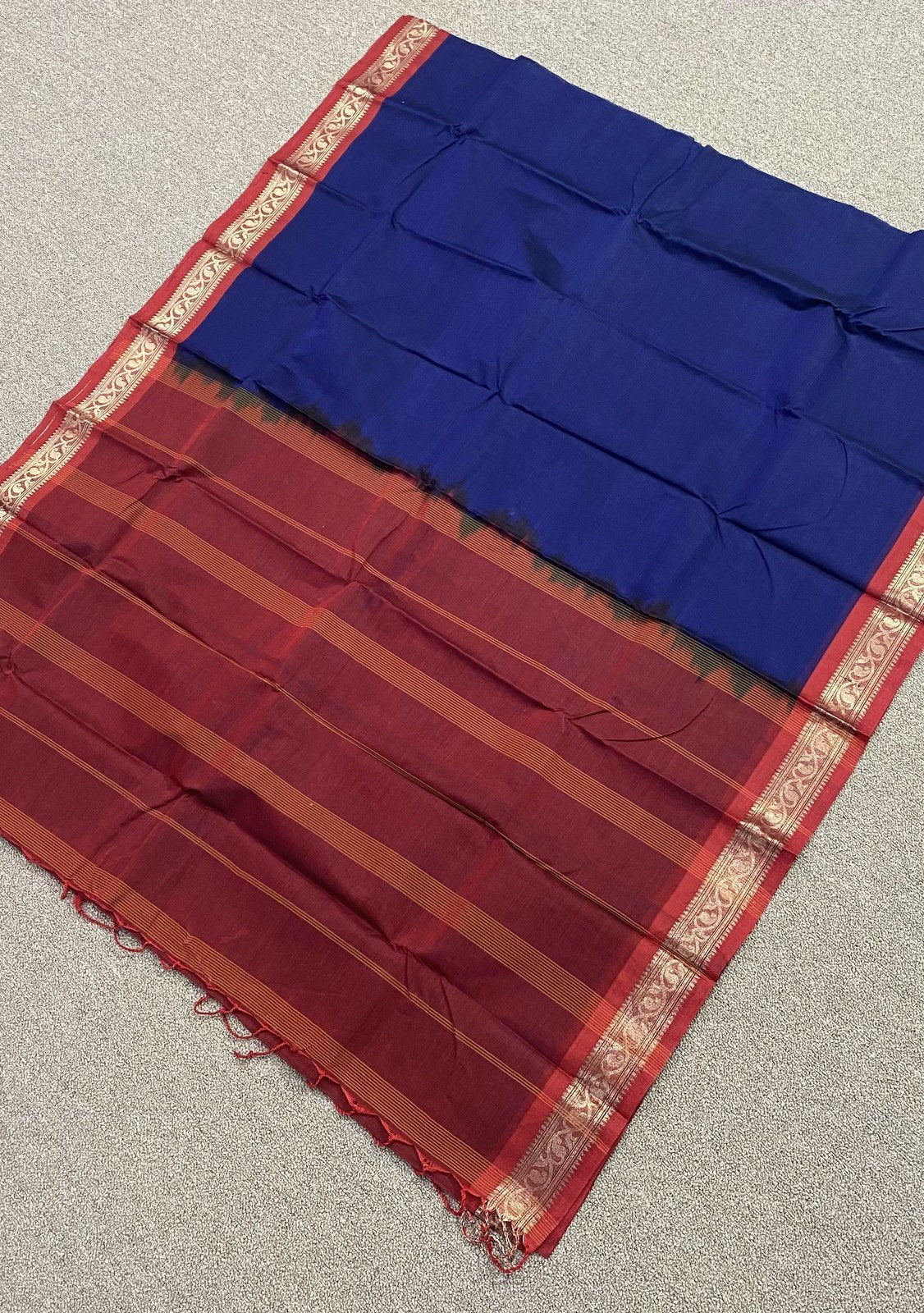 Traditional Handloom Maslais Cotton Saree: Deshi Besh.