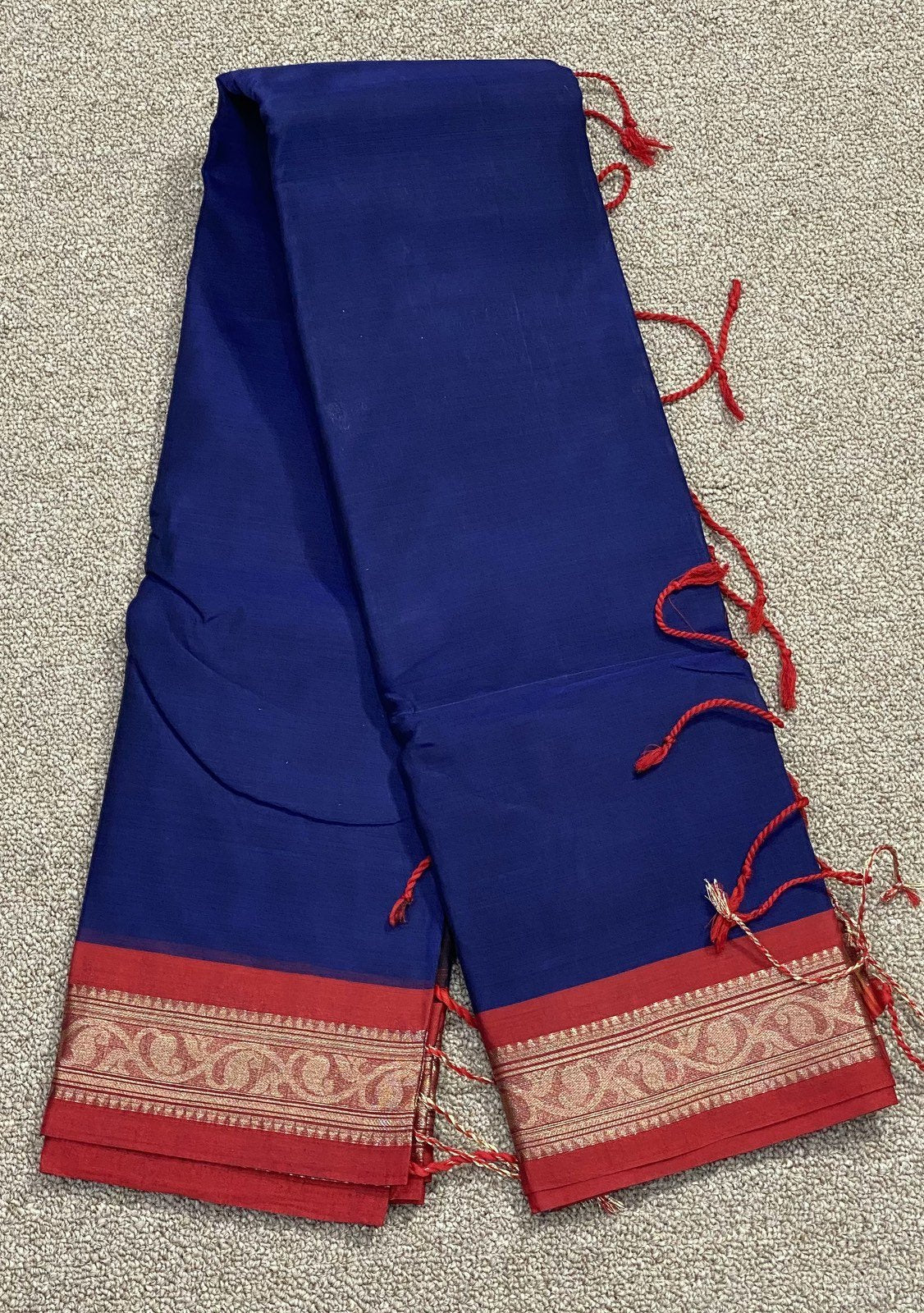 Traditional Handloom Maslais Cotton Saree: Deshi Besh.